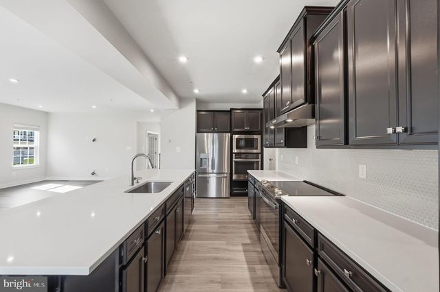 2570 SKEETER CT, Waldorf, MD 20603