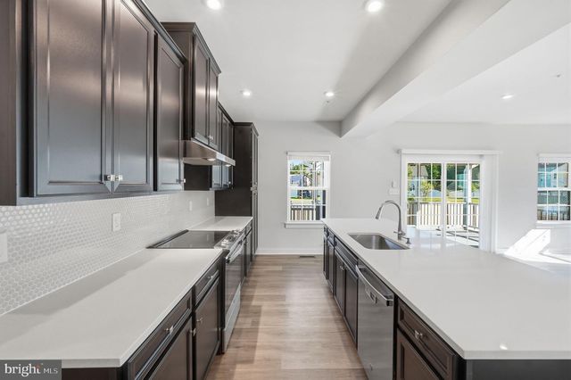 2570 SKEETER CT, Waldorf, MD 20603