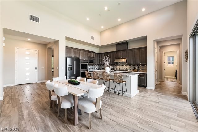 6706 DESERT CRIMSON Street, Las Vegas, NV 89148