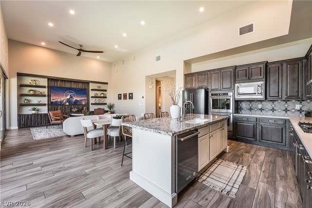 6706 DESERT CRIMSON Street, Las Vegas, NV 89148