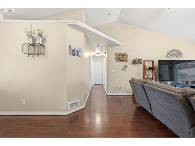 3653 WILLOWBROOK St, Eugene, OR 97404