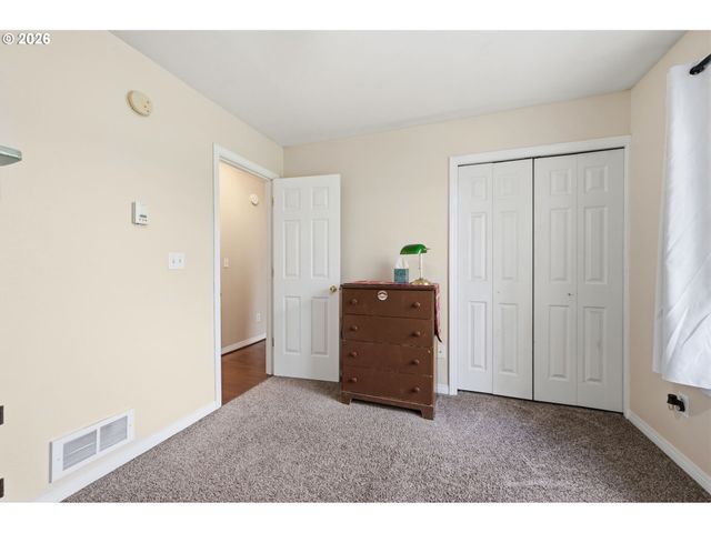 3653 WILLOWBROOK St, Eugene, OR 97404