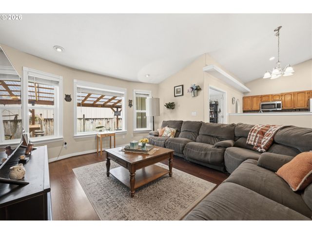 3653 WILLOWBROOK St, Eugene, OR 97404