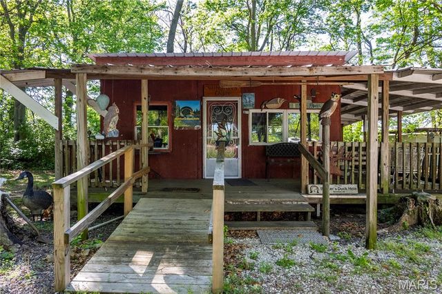 00 Bend Road, Madison, IL 62060