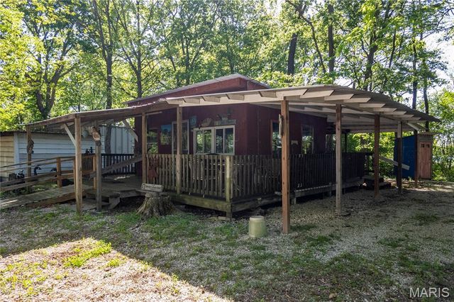 00 Bend Road, Madison, IL 62060
