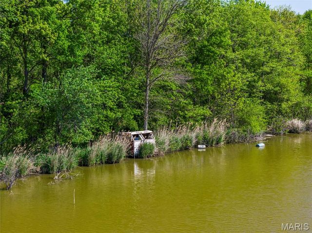 00 Bend Road, Madison, IL 62060