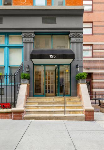 125 E 12th St Apt 2A, New York City, NY 10003
