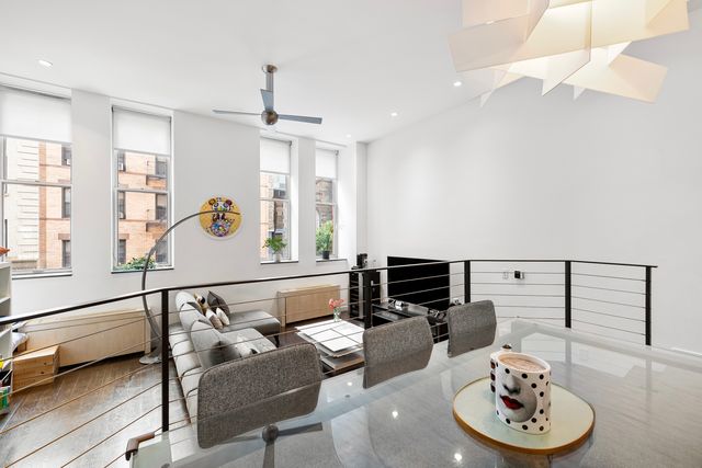 125 E 12th St Apt 2A, New York City, NY 10003