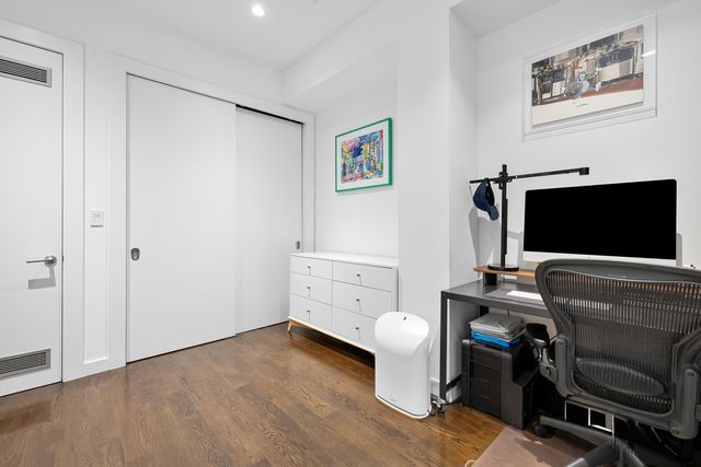 125 E 12th St Apt 2A, New York City, NY 10003