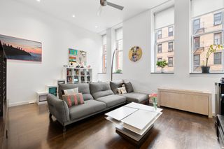 125 E 12th St Apt 2A, New York City, NY 10003