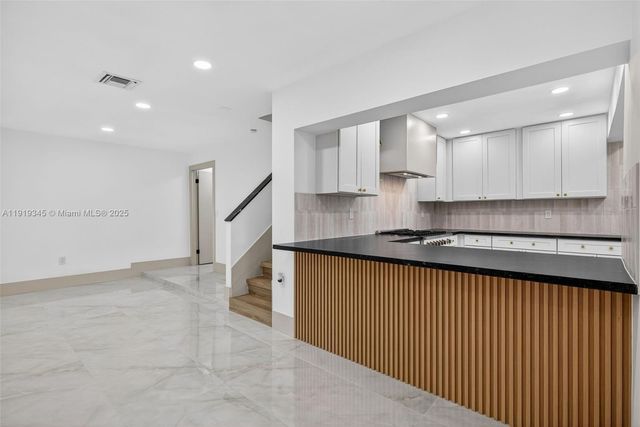 10864 SW 141st Ln, Miami, FL 33176