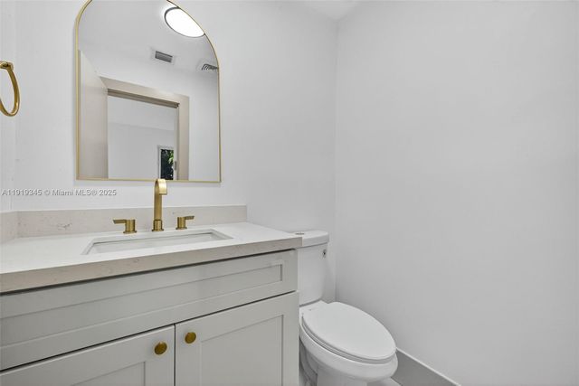 10864 SW 141st Ln, Miami, FL 33176