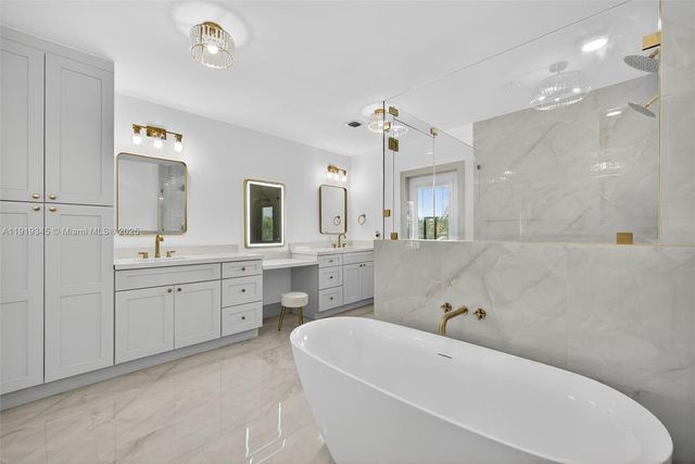 10864 SW 141st Ln, Miami, FL 33176