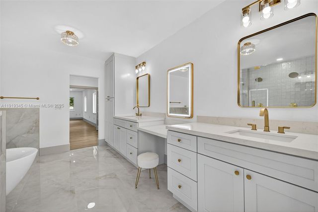 10864 SW 141st Ln, Miami, FL 33176