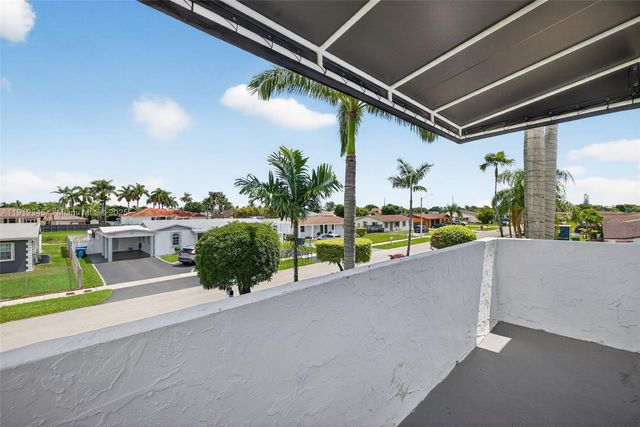 10864 SW 141st Ln, Miami, FL 33176