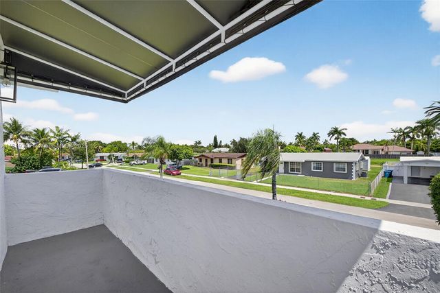 10864 SW 141st Ln, Miami, FL 33176