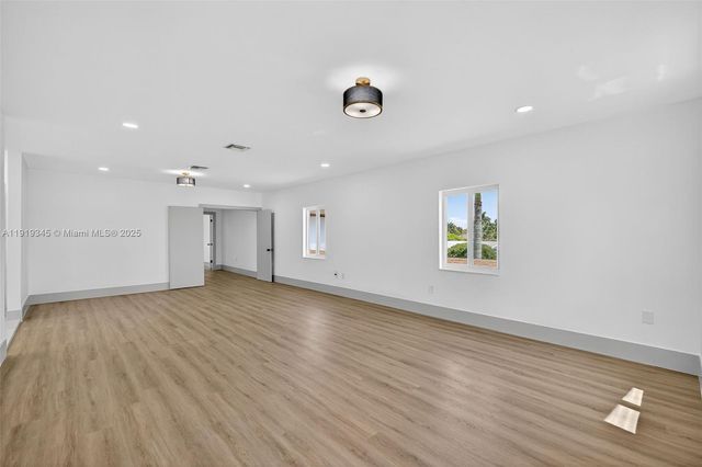 10864 SW 141st Ln, Miami, FL 33176