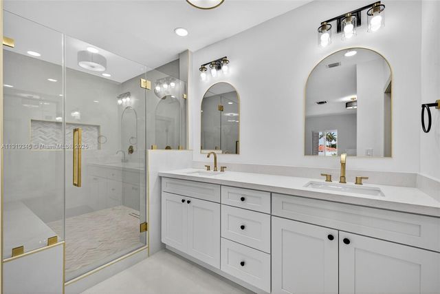 10864 SW 141st Ln, Miami, FL 33176