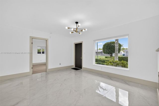 10864 SW 141st Ln, Miami, FL 33176