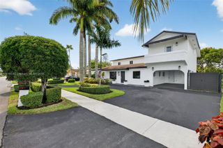 10864 SW 141st Ln, Miami, FL 33176