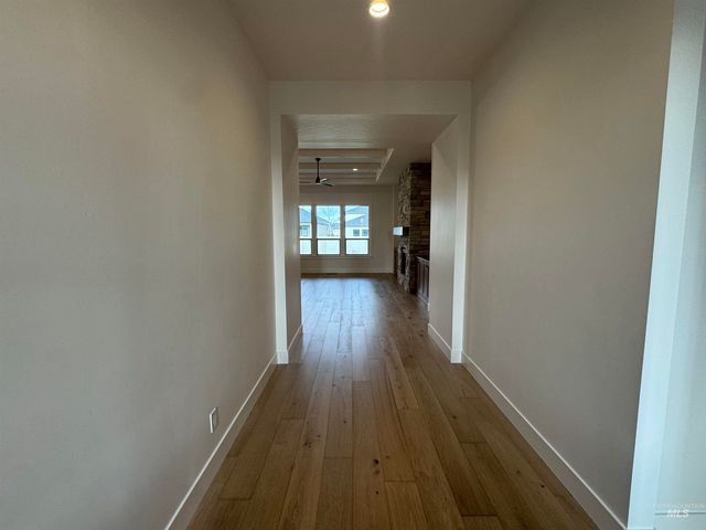 880 W Buroak Dr, Meridian, ID 83642