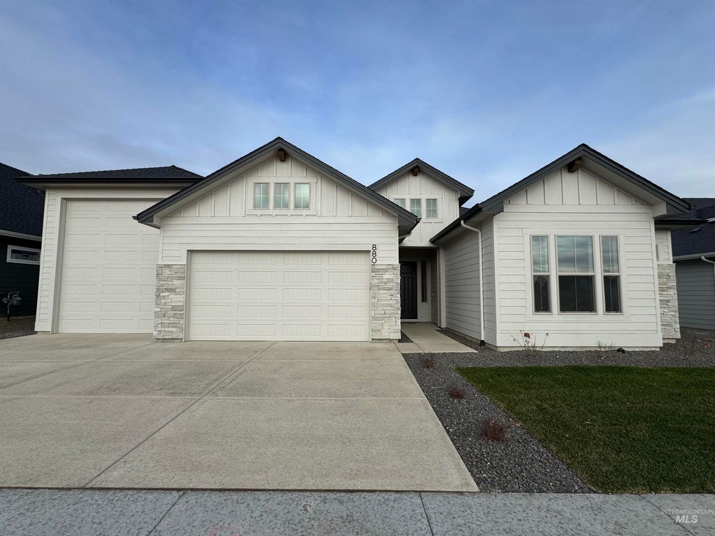880 W Buroak Dr, Meridian, ID 83642