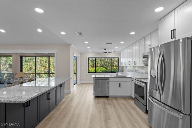 6114 Forest Villas CIR, Fort Myers, FL 33908