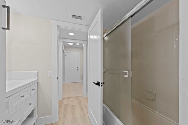 6114 Forest Villas CIR, Fort Myers, FL 33908