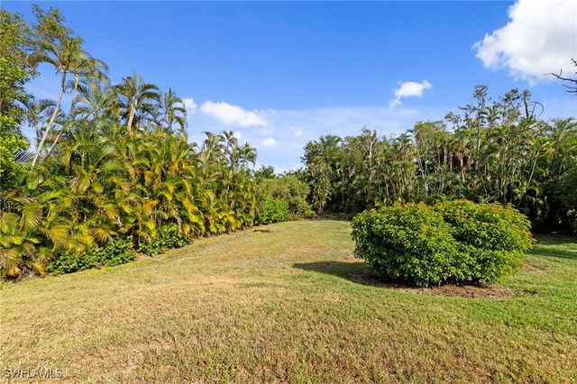 6114 Forest Villas CIR, Fort Myers, FL 33908