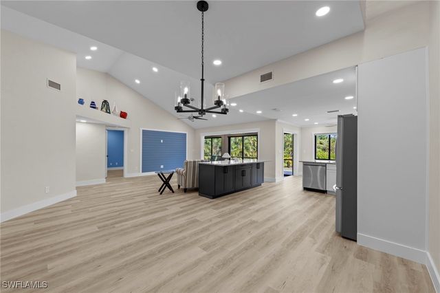 6114 Forest Villas CIR, Fort Myers, FL 33908