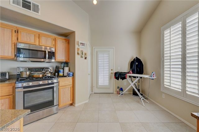 10001 Peace Way 2356, Las Vegas, NV 89147