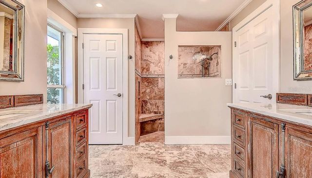 1998 KANSAS AVENUE NE, St Petersburg, FL 33703