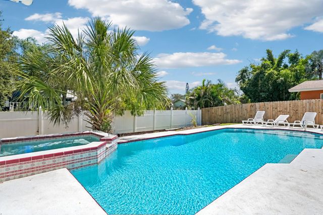 235 OVERBROOK DRIVE E, Largo, FL 33770