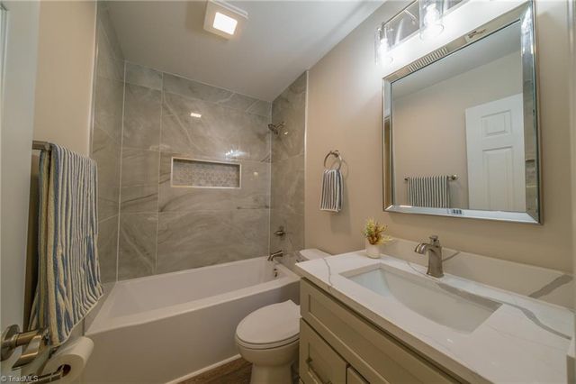 5705 MARSHALLGATE Drive, Winston-salem, NC 27105