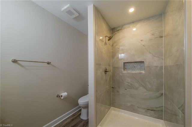 5705 MARSHALLGATE Drive, Winston-salem, NC 27105