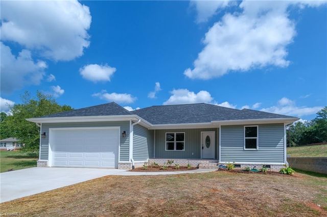 5705 MARSHALLGATE Drive, Winston-salem, NC 27105