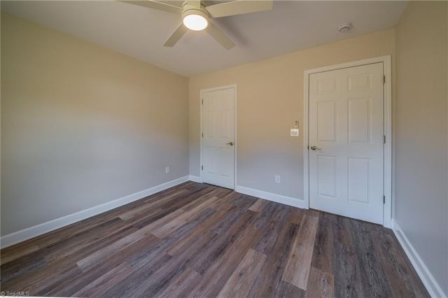 5705 MARSHALLGATE Drive, Winston-salem, NC 27105