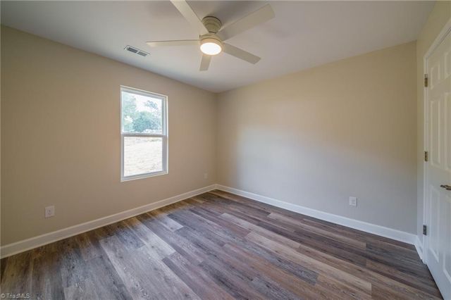 5705 MARSHALLGATE Drive, Winston-salem, NC 27105