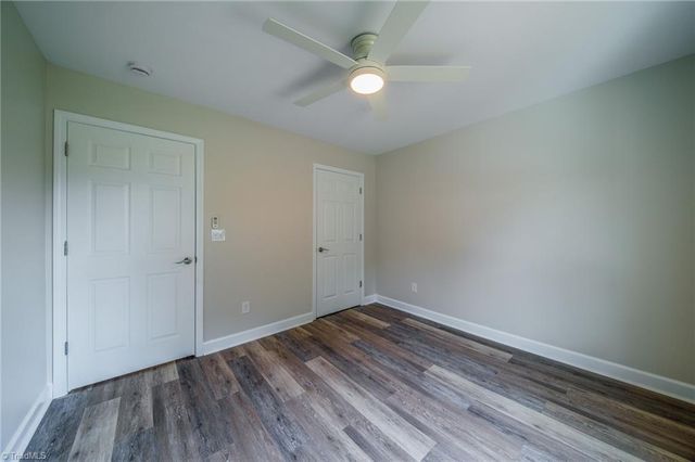 5705 MARSHALLGATE Drive, Winston-salem, NC 27105