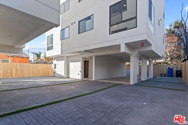 11447 Cumpston Street, North Hollywood (los Angeles), CA 91601