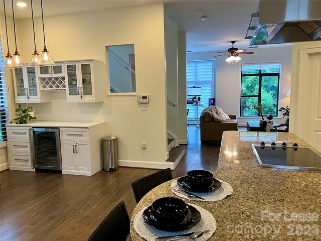 663 E 10th Street, Charlotte, NC 28202