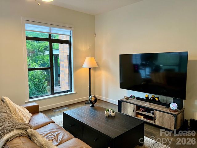 663 E 10th Street, Charlotte, NC 28202