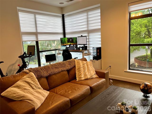 663 E 10th Street, Charlotte, NC 28202