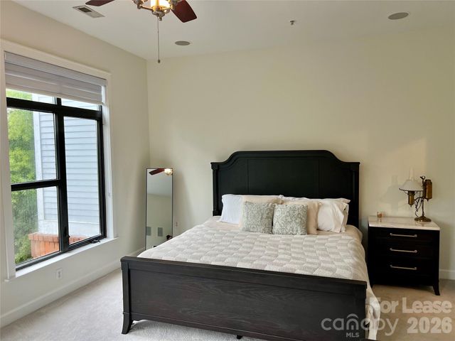 663 E 10th Street, Charlotte, NC 28202