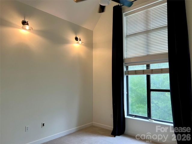 663 E 10th Street, Charlotte, NC 28202