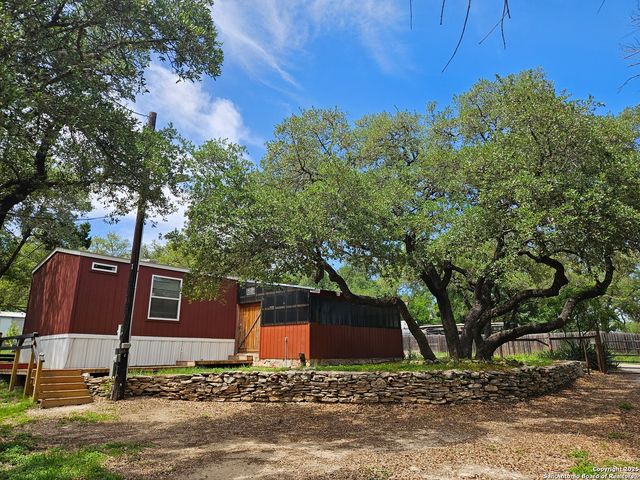 474 Foresthill, Canyon Lake, TX 78133