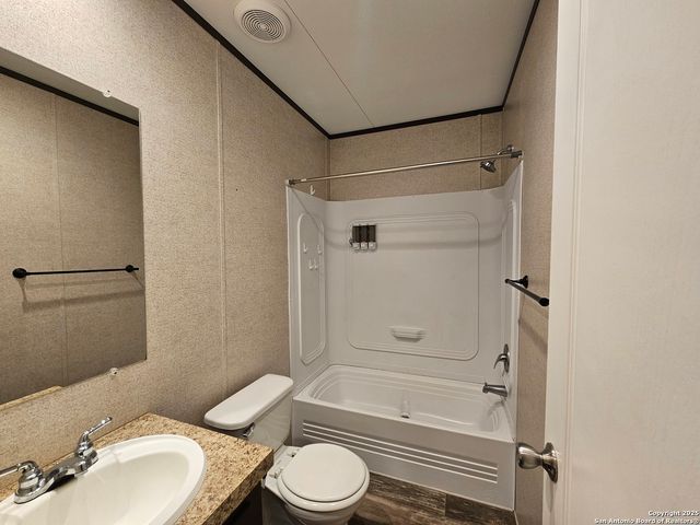 474 Foresthill, Canyon Lake, TX 78133