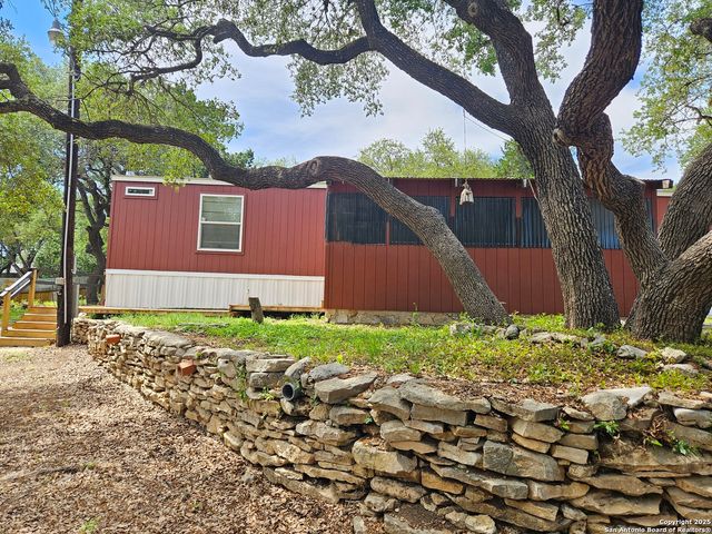474 Foresthill, Canyon Lake, TX 78133