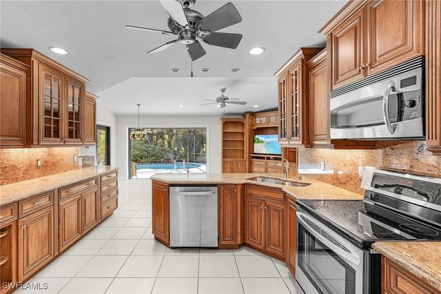 2377 Kings Lake BLVD, Naples, FL 34112