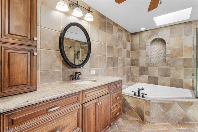 2377 Kings Lake BLVD, Naples, FL 34112